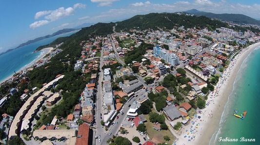 concorra-a-um-fim-de-semana-em-frente-ao-mar-na-praia-de-bombinhasc
